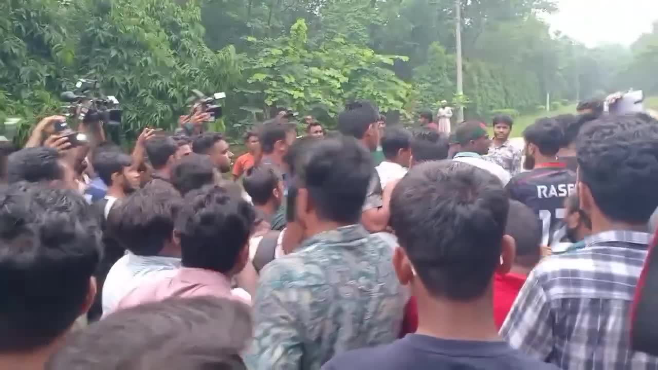 >>>এইমাত্র পাওয়া<<<