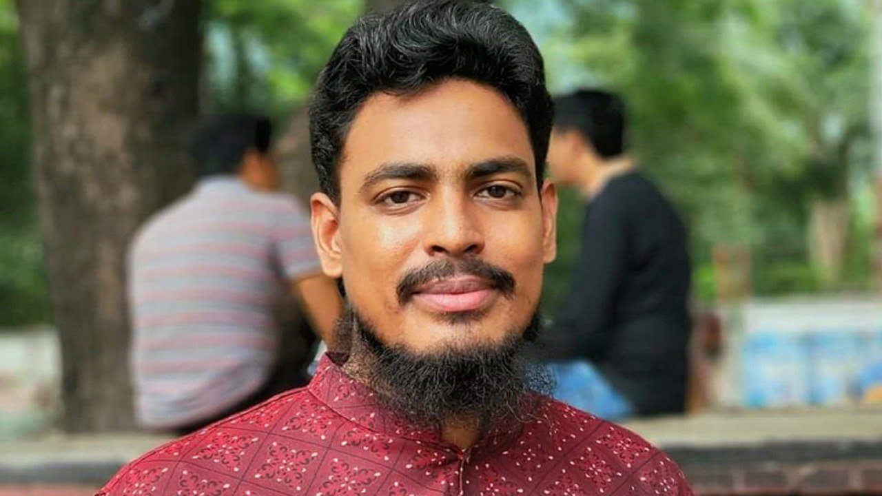 টিএসসি থেকে ডাকসুর সাবেক সমাজসেবা সম্পাদক আখতার আটক