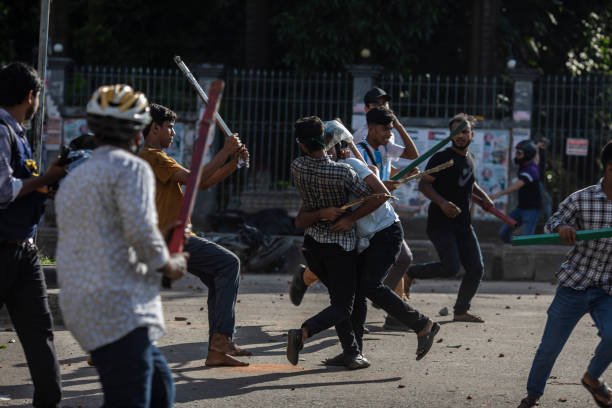 Anti-quota protesters and students supporting the ruling