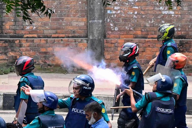 TOPSHOT-BANGLADESH-UNREST-STUDENTS-PROTEST