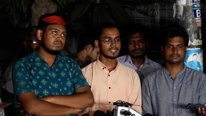 নিখোঁজদের ফিরিয়ে দেয়া ও চারজন মন্ত্রীর পদত্যাগসহ চার দফা দাবি দুই সমন্বয়কের