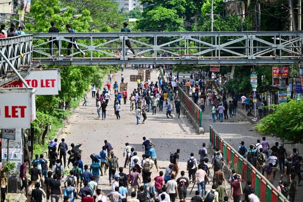 TOPSHOT-BANGLADESH-STUDENTS-PROTEST
