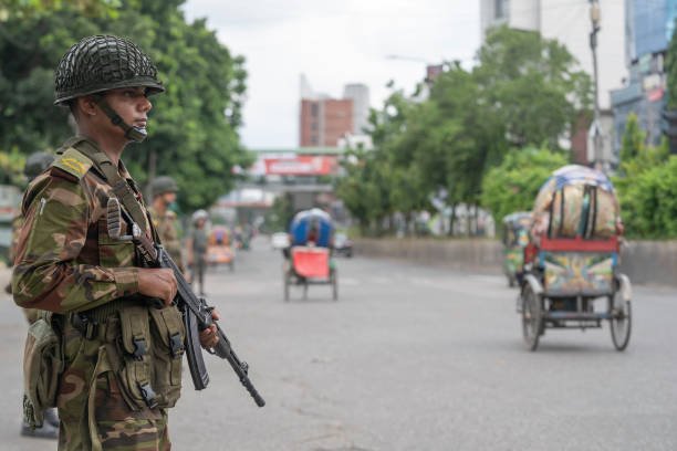 Army Patrolling Dhaka Road