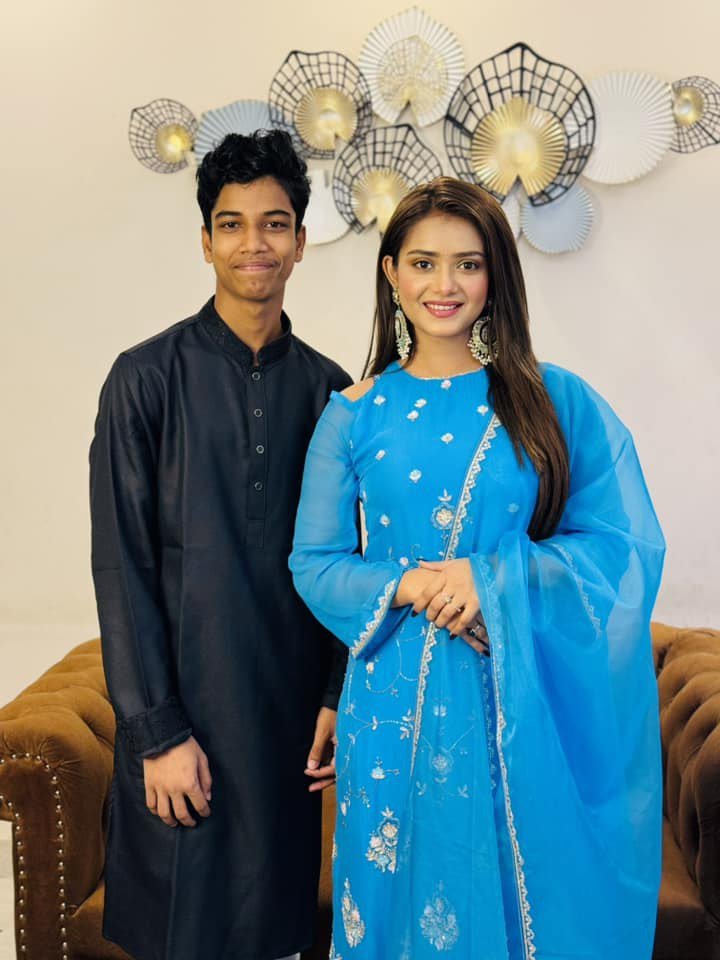 নায়িকা তানজিন তিশার সহকারী এই ছেলেটাকেও গুলি করে মেরে ফেলেছে খুনি হাসিনার পুলিশ