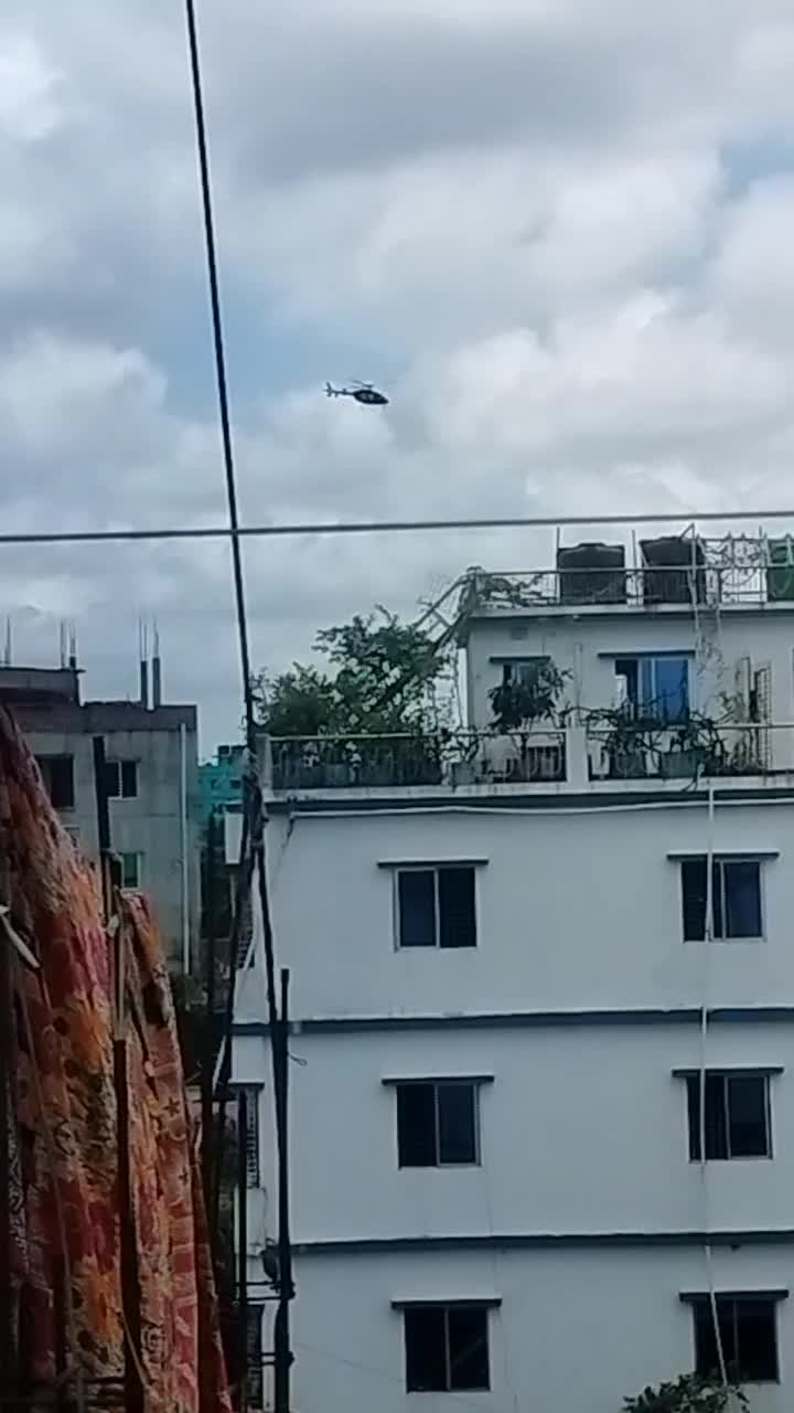 সেনাবাহিনীর হেলিকপ্টার থেকে আম জনতার উপর গুলি বর্ষণ। গাজীপুর