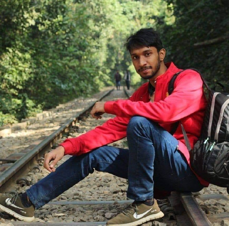 - তোমার ইউনিভার্সিটির নাম?