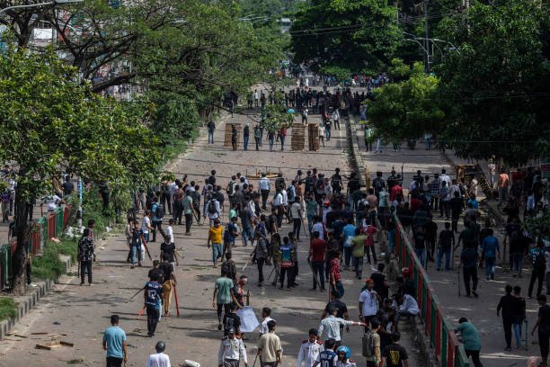 Anti-quota protesters and students supporting the Ruling