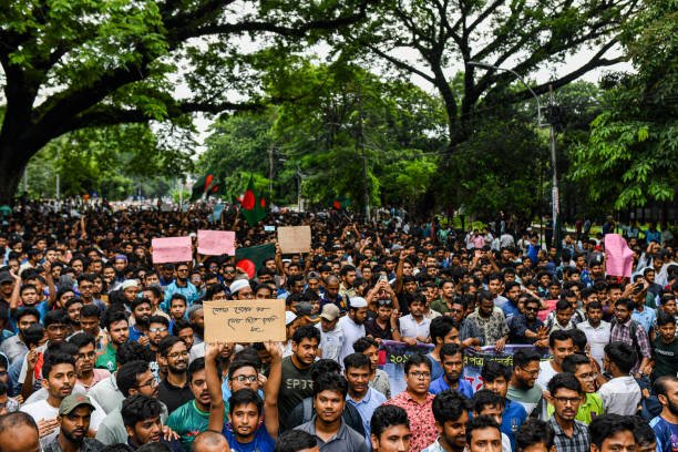 A crowd of students from various Universities and colleges