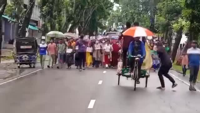বরিশালের ছাত্র-জনতার স্বৈরাচার বিরোধী গণমিছিল।