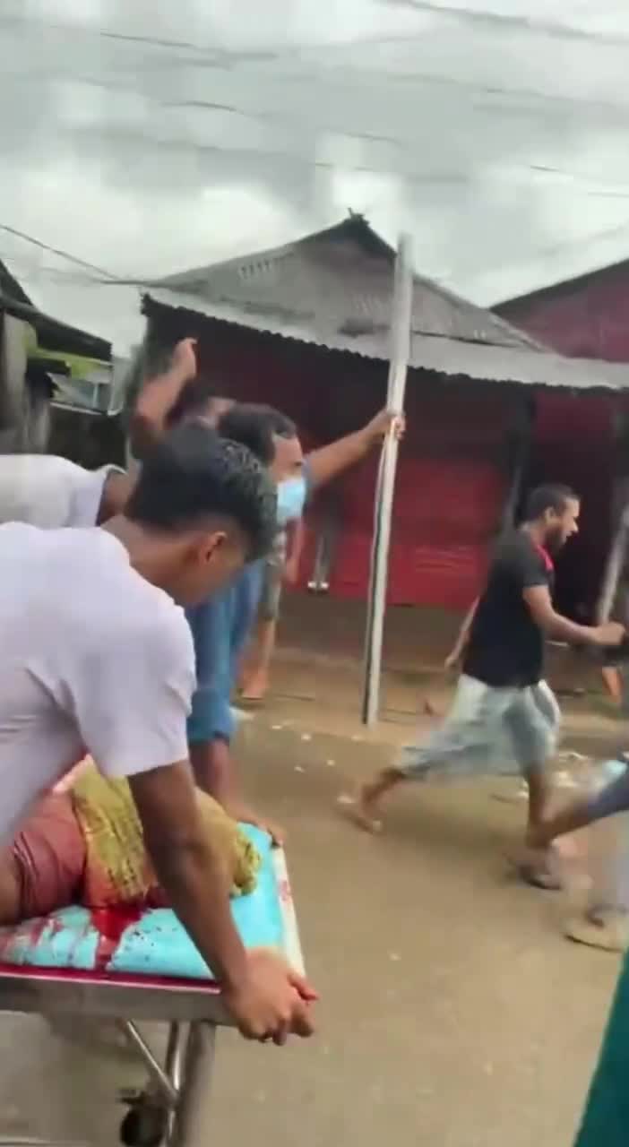 গাজীপুরের শ্রীপুরে লাশ নিয়ে মিছিল