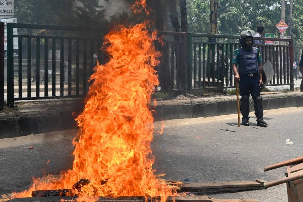 TOPSHOT-BANGLADESH-UNREST-STUDENTS-PROTEST