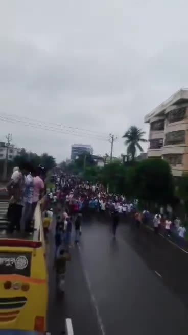 যশোরে অন্তত ১০ হাজার ছাত্র জনতার বিশাল মিছিল!