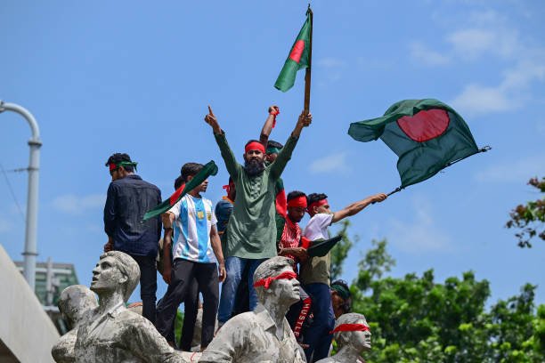 TOPSHOT-BANGLADESH-UNREST-STUDENTS-PROTEST