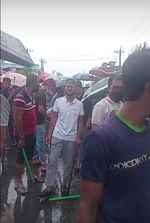 নোয়াখালীতে আন্দোলন চলছে