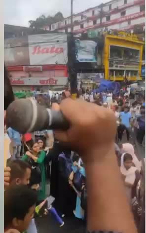 চট্টগ্রামে হামলা প্রতিহত করার ঘোষণা দিয়েছে আন্দোলনকারীরা