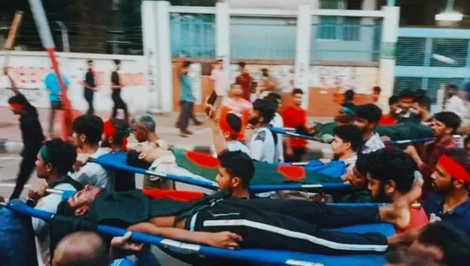 সকল লাশের হিসেব নেওয়ার জন্য প্রস্তুত ছাত্র-জনতা।
