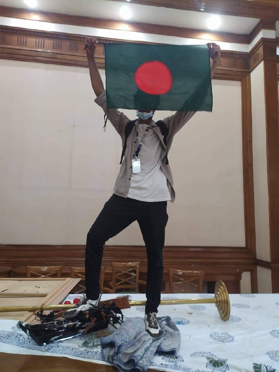ভারত হেরেছে, জিতেছে বাংলাদেশ। আজ ভারতীয় গোলামদের কাছ থেকে বাংলাদেশ স্বাধীন হলো।