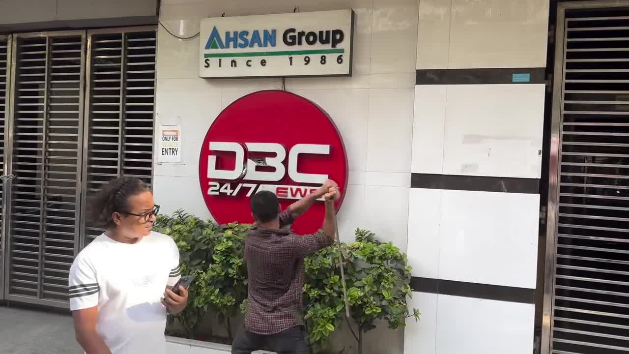 দালালি করে এখন এসবের শিকার হতে হচ্ছে এদের!