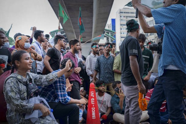 Bangladesh Protesters March to Dhaka, Defying PM Hasina
