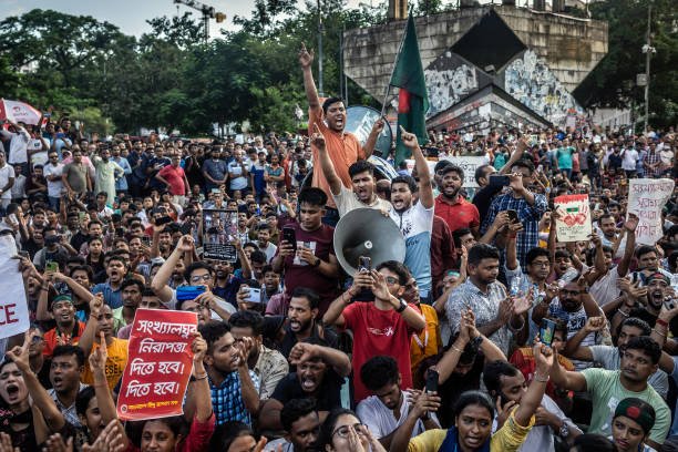 TOPSHOT-BANGLADESH-POLITICS-UNREST-MINORITIES